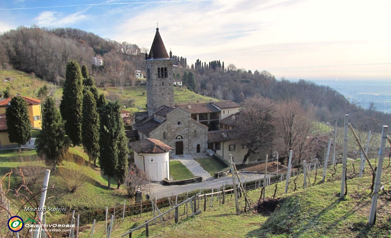 31 Mi alzo sopra l'Abbazia....JPG